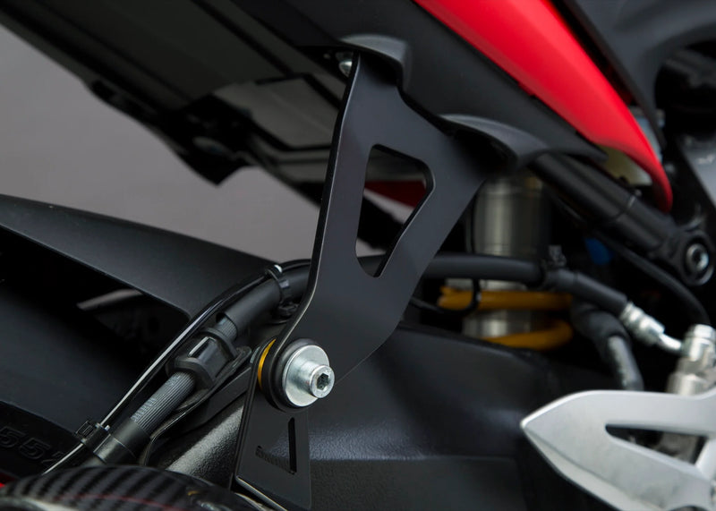 Yoshimura GSX-S1000/F/FZ/Z 16-20 Aluminium Muffler Bracket Kit (200BG111000)