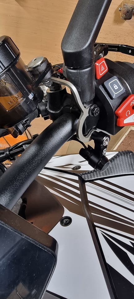 Racetorx Reservoir Brackets - Titanium