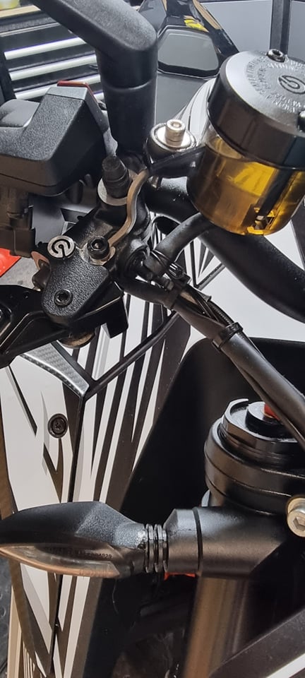 Racetorx Reservoir Brackets - Titanium