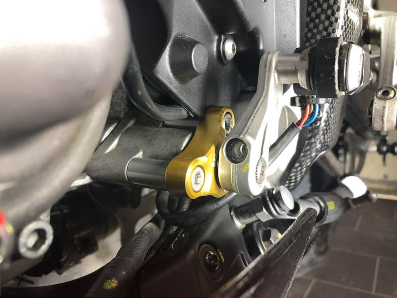 Racetorx Gear Shift Support - Aprilia RSV4 / Tuono V4 (RTX219)