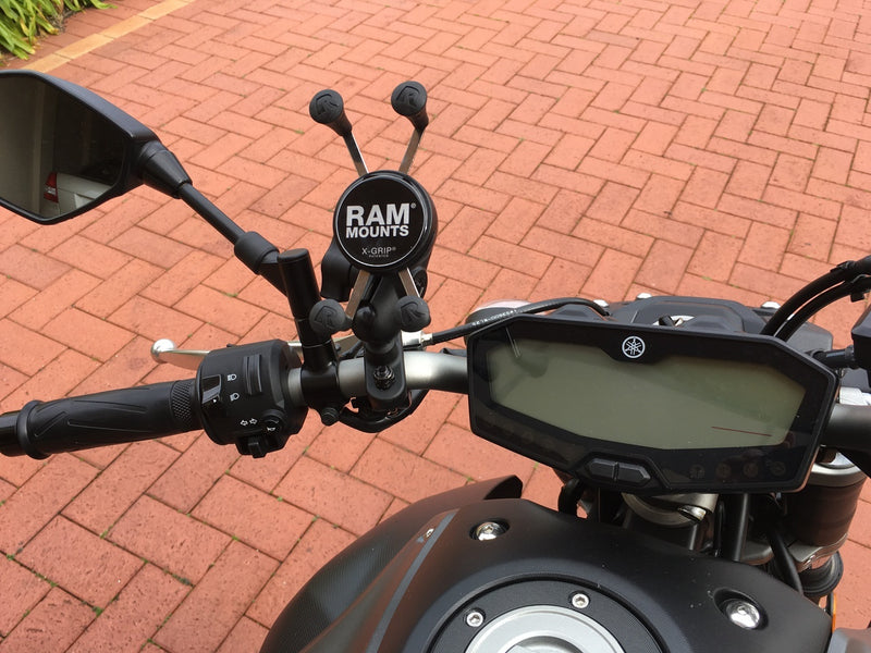 RAM Handlebar Rail Mount With Zinc Coated U-Bolt Base And Universal X-Grip Phone Cradle (RAM-B-149Z-UN7U)