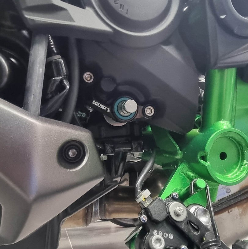 Racetorx Gear Shift Support - Kawasaki Z900 / Z1000 (RTX514